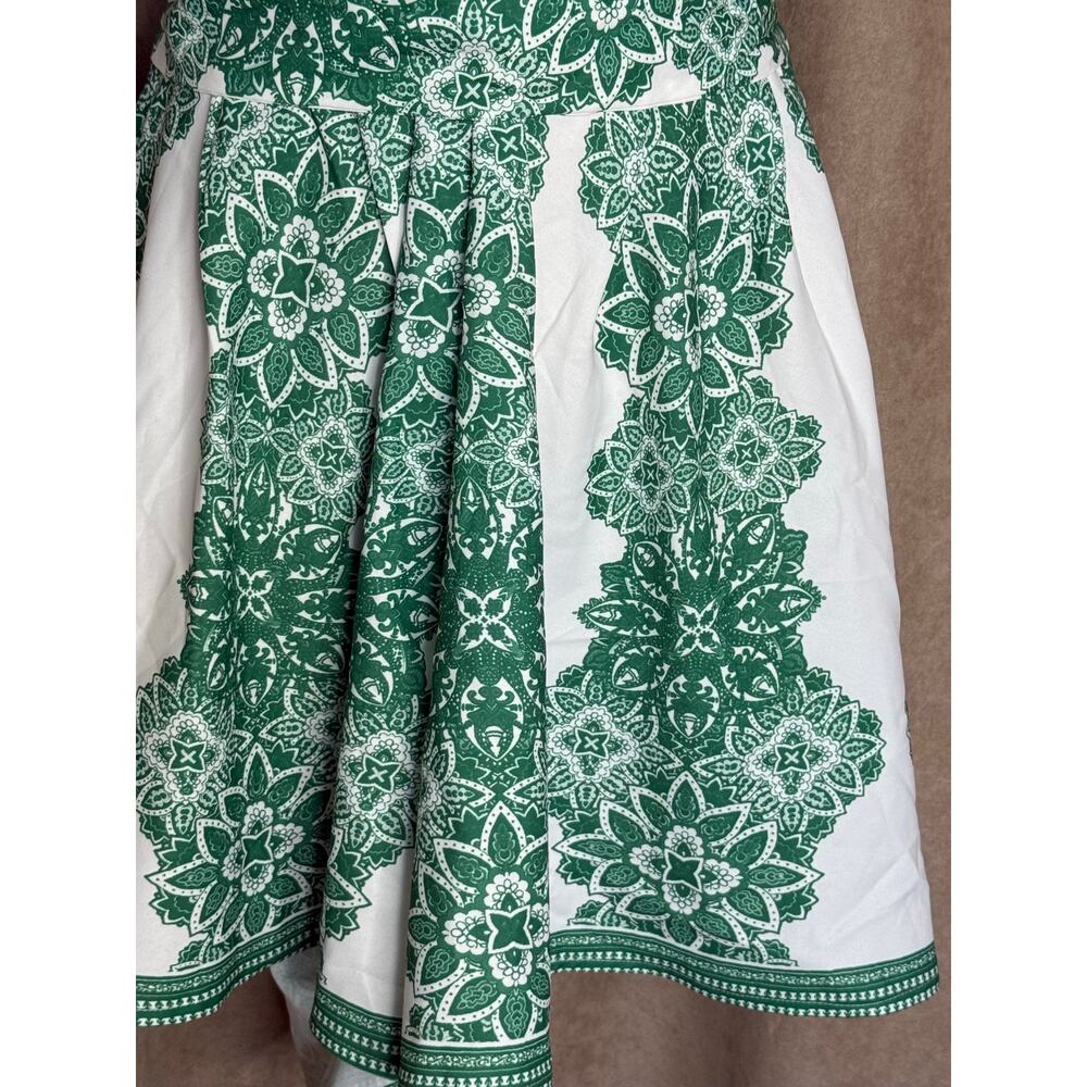 Cupshe Green White Crossover Halter Tie Romper XL NWT - Picture 2 of 6